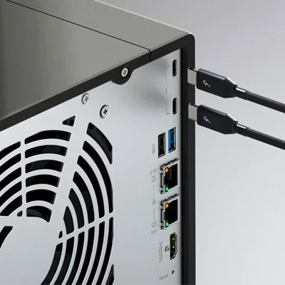 Portas duplas Thunderbolt 4 para edição direta e transferência de alta velocidade