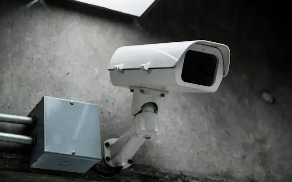 Câmera de segurança integrada ao armazenamento NAS